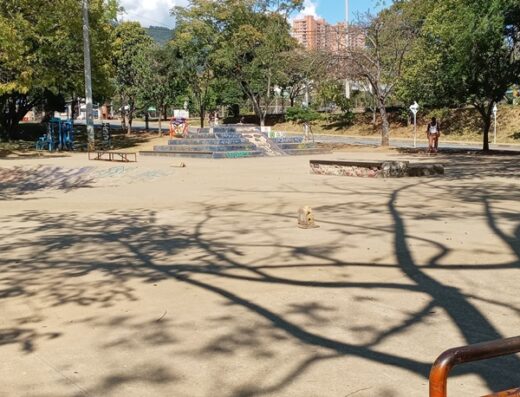 Niquia Skate Plaza